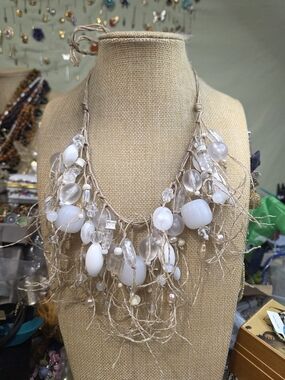 Authentic Teresa Goodall Vintage Handmade White Beaded Statement Necklace
